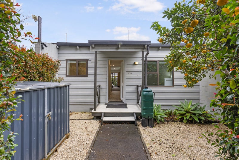 1/25A Vine Street, Mangere East, Auckland - Carousel 1