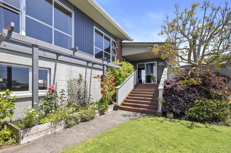 49 Truby King Street, Merrilands, New Plymouth - Carousel 2