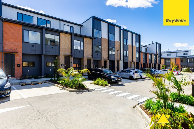 15 Parkwood Avenue, Westgate, Auckland - Carousel 14