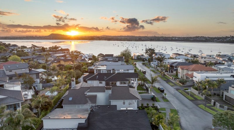 18 Compass Point Way, Half Moon Bay, Auckland - Carousel 50