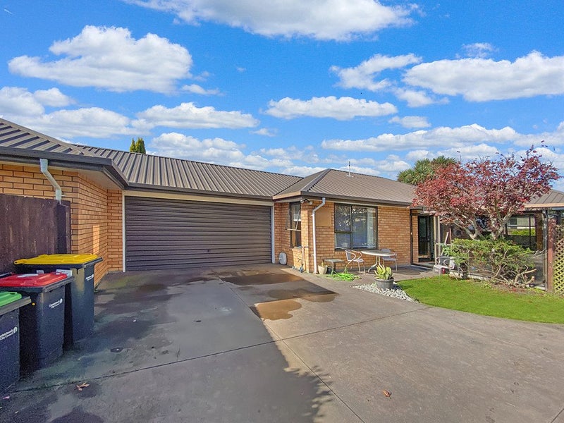 5A Hibiscus Place, Redwood, Christchurch - Carousel 1