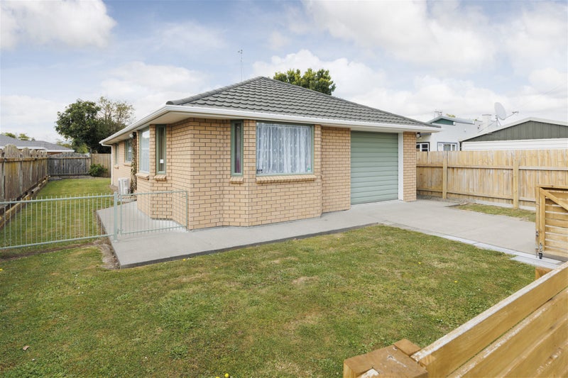 2A Ronberg Street, Highbury, Palmerston North - Carousel 2