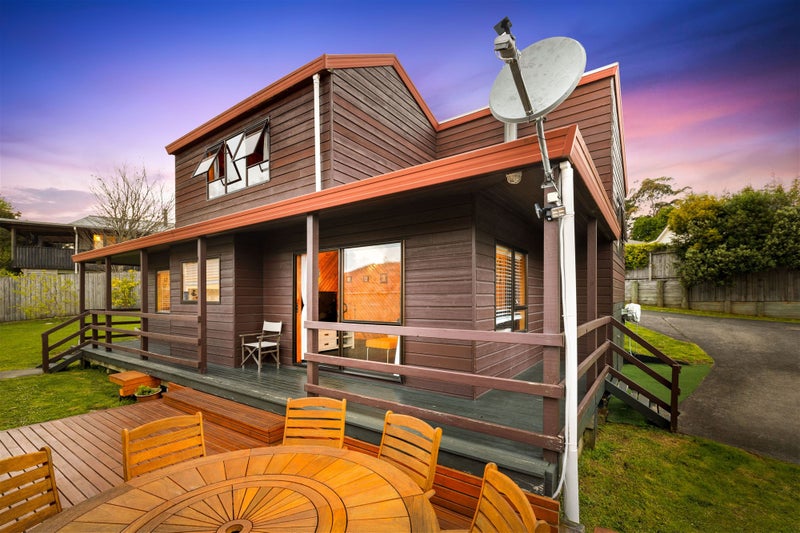 25 Candia Road, Swanson, Auckland - Carousel 1