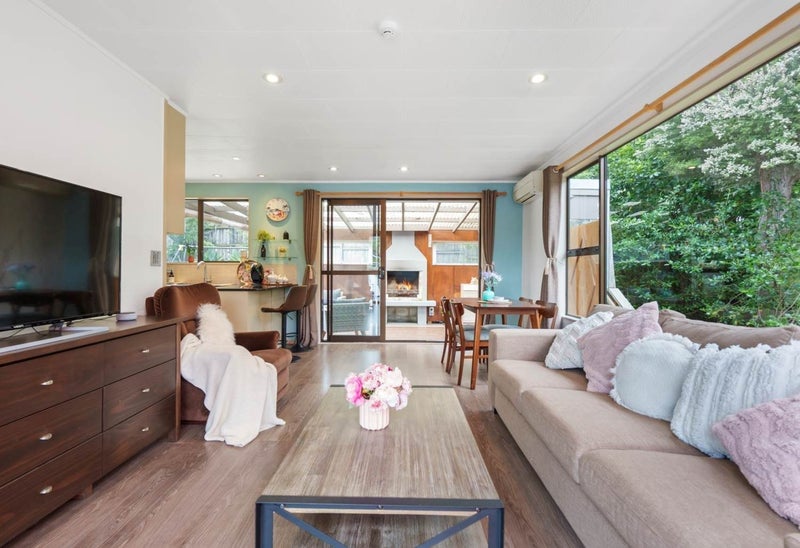 13 Eugen Place, Bayview, Auckland - Carousel 2