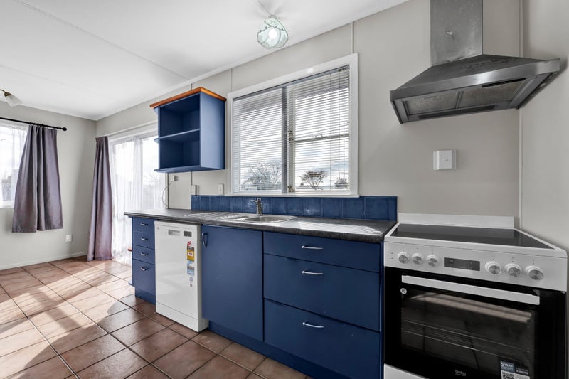 41 Wynyard Street, Normanby, Hawera - Carousel 2