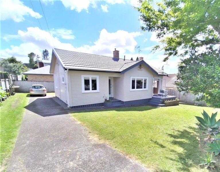 24 Hinau Street, Maeroa, Hamilton - Carousel 2