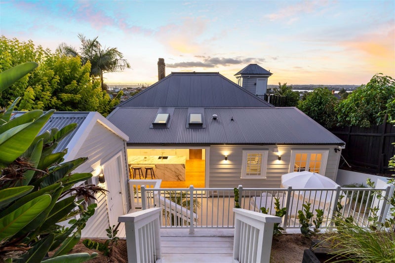 3/92 Victoria Road, Devonport, Auckland - Carousel 1