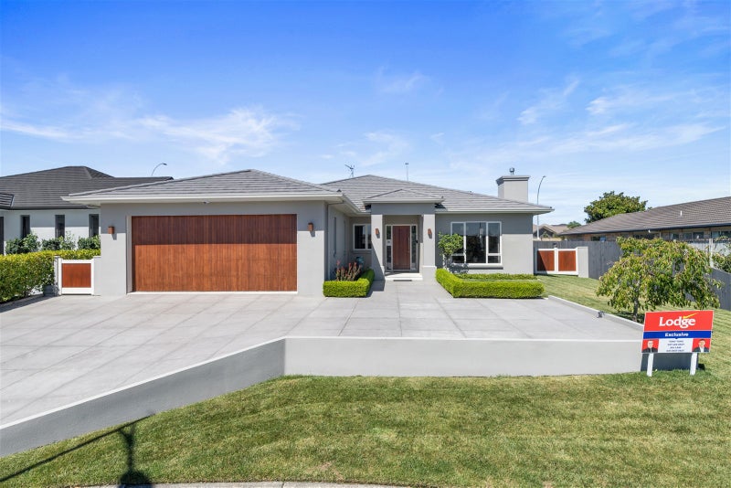 12 Amberley Place, Flagstaff, Hamilton - Carousel 1