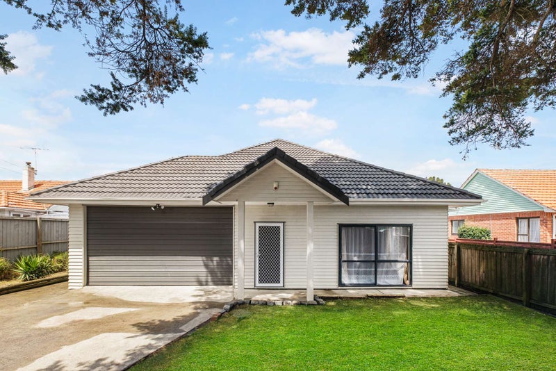 35 Carruth Road, Papatoetoe, Auckland - Carousel 1