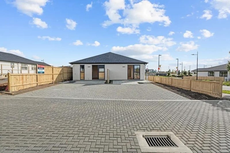 12 Rorotu Avenue, Karaka, Papakura - Carousel 2