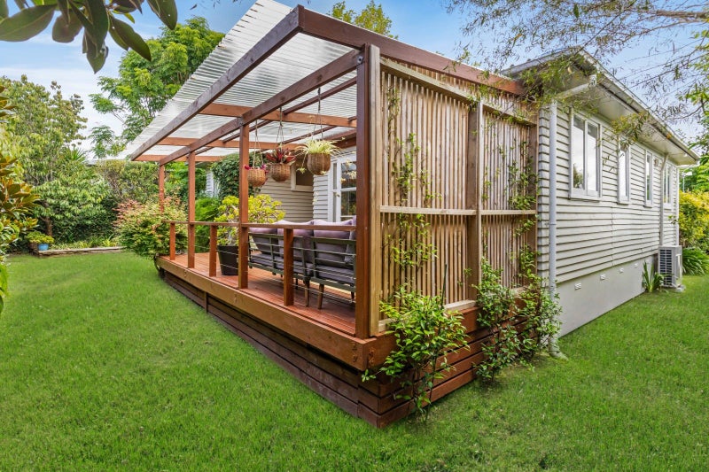 4B Lancaster Road, Beach Haven, Auckland - Carousel 1