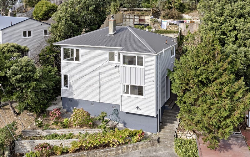 2 Walden Street, Strathmore Park, Wellington - Carousel 1
