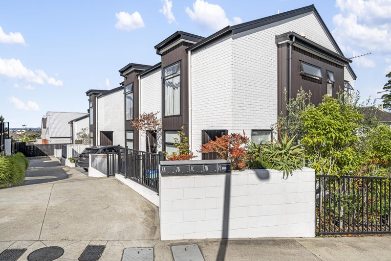 7E Reg Pearce Way, Glen Innes, Auckland City, Auckland - Carousel 1