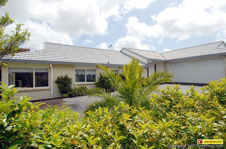 15 Goldfinch Rise, Unsworth Heights, Auckland - Carousel 2