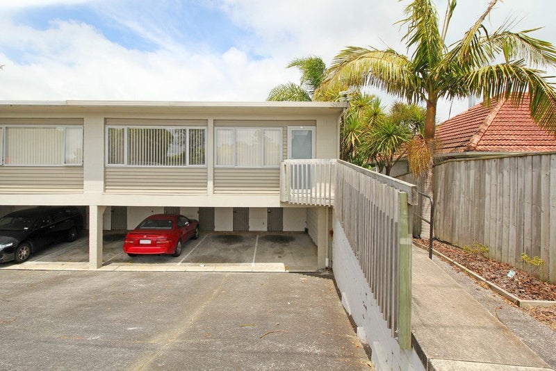 2/14 Waipa Street, Birkenhead, Auckland - Carousel 2