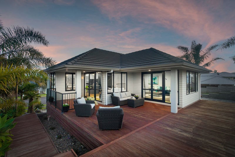 4 Fishermans Drive, Coastlands, Whakatane - Carousel 1
