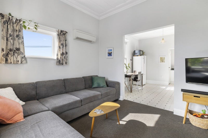 6 Vickery Place, Maryhill, Dunedin - Carousel 2