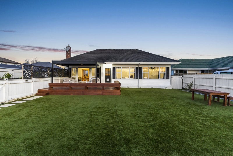 1/164 Ridge Road, Howick, Auckland - Carousel 1