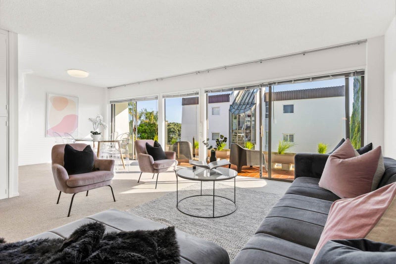 10/67 Sarsfield Street, Herne Bay, Auckland - Carousel 2