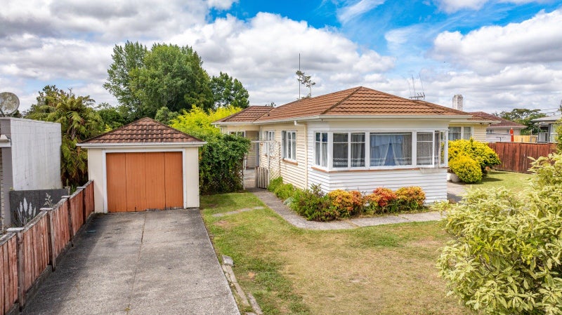28 Normandy Avenue, Melville, Hamilton - Carousel 9