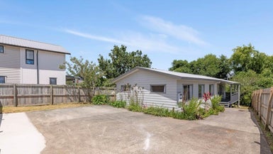 34A Graeme Avenue, Mangere East, Auckland - Carousel 1