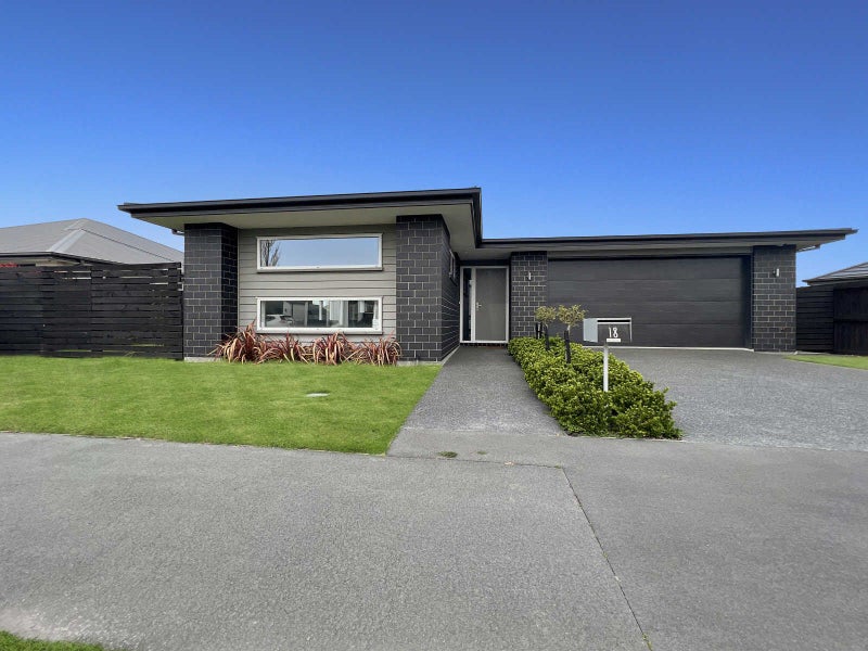 18 Luxembourg Crescent, Halswell, Christchurch - Carousel 1