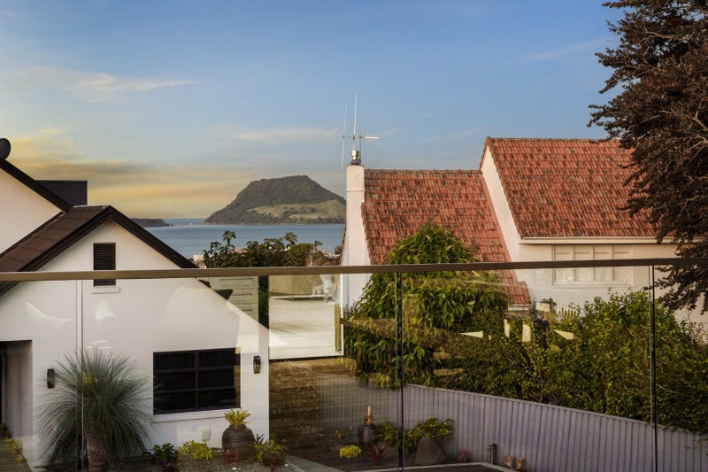 43 Lemon Grove Avenue, Otumoetai, Tauranga - Carousel 2