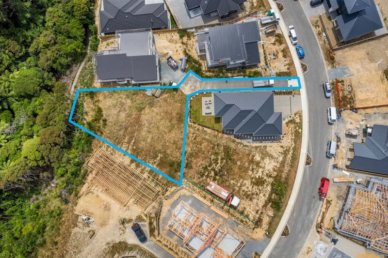 17 Topsail Way, Whitby, Porirua - Carousel 1