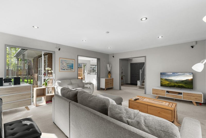 31 Brockhall Lane, Avonhead, Christchurch - Carousel 2