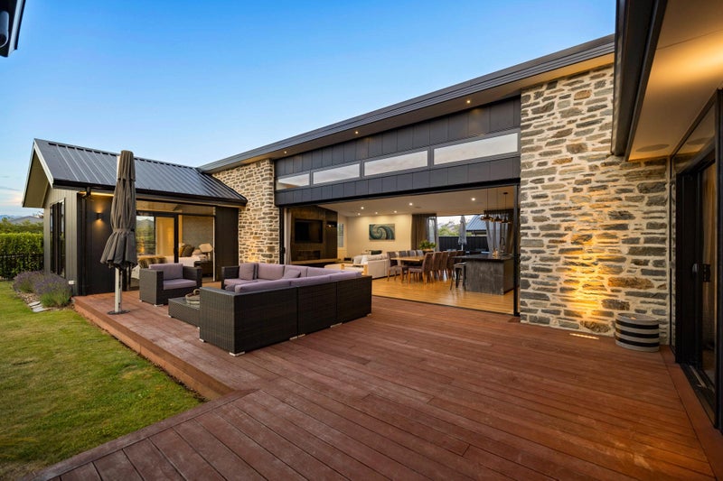 13 Sapphire Spring Rise, Wanaka - Carousel 1