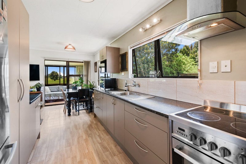 30 Seagrove Road, Waiau Pa, Pukekohe - Carousel 1