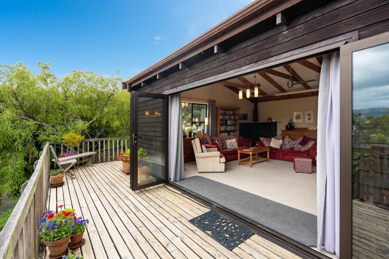 32 Frances Street, Broad Bay, Dunedin - Carousel 2