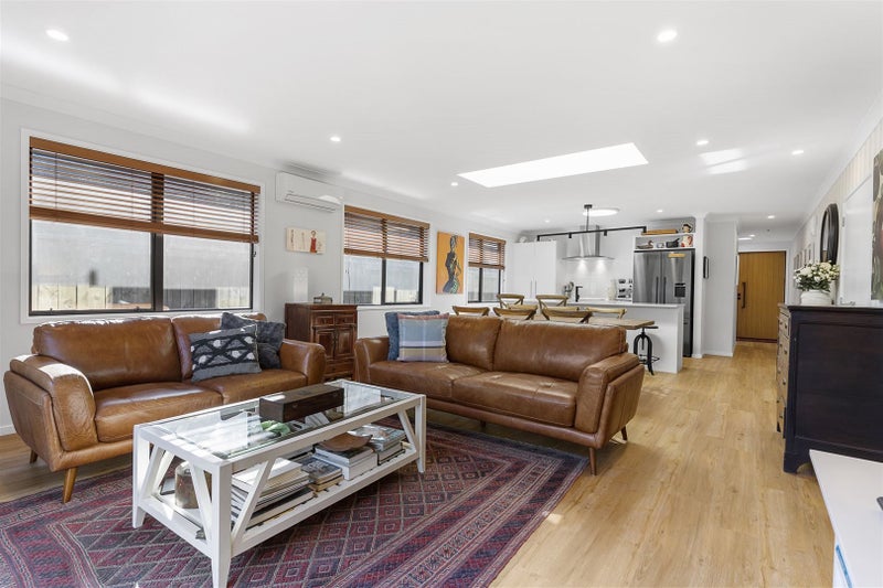 22 TE WHARO DR - Carousel 1