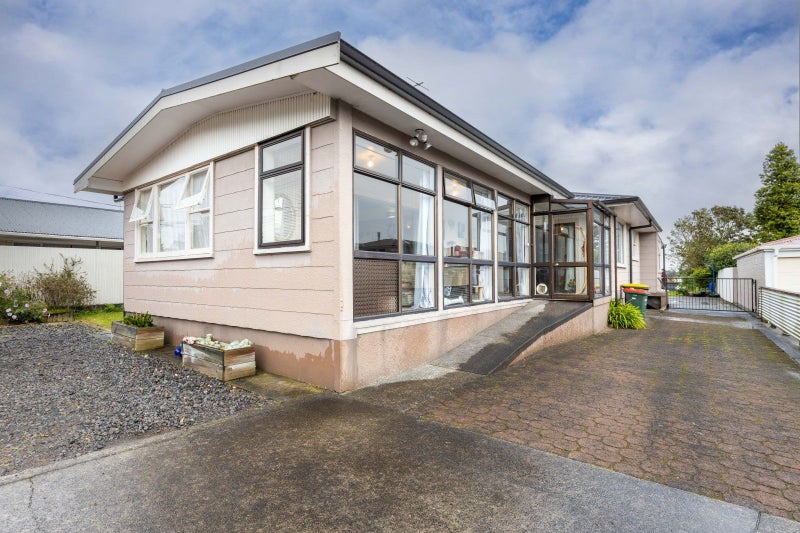 446 Carrington Street, Upper Vogeltown, New Plymouth - Carousel 2