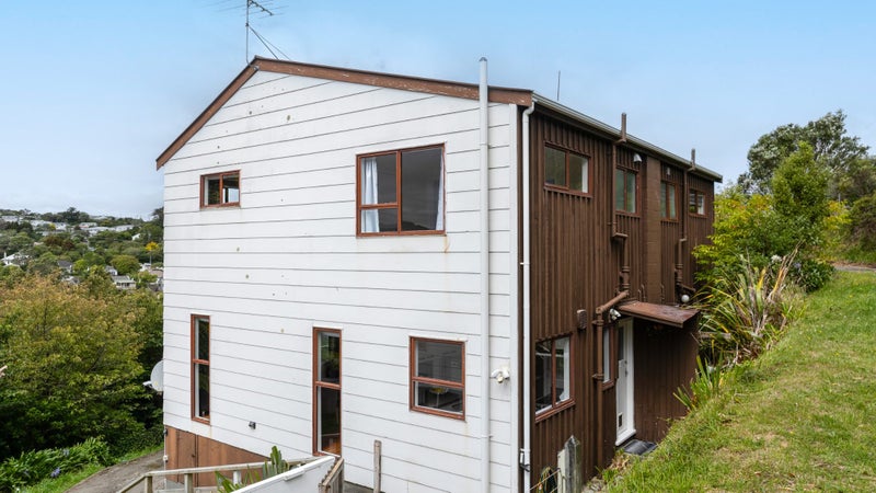 6B Stella Grove, Newlands, Wellington - Carousel 13