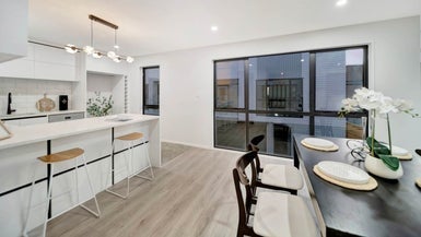 2/1127 New North Road, Mount Albert, Auckland - Carousel 1