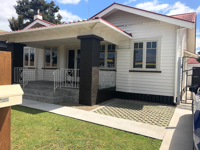 5 Nixon Street, Kensington, Whangarei - Carousel 1