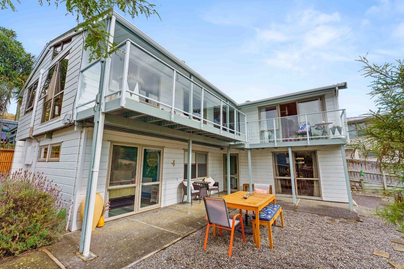 31 LEINSTER AVENUE, Raumati South, PARAPARAUMU - Carousel 32