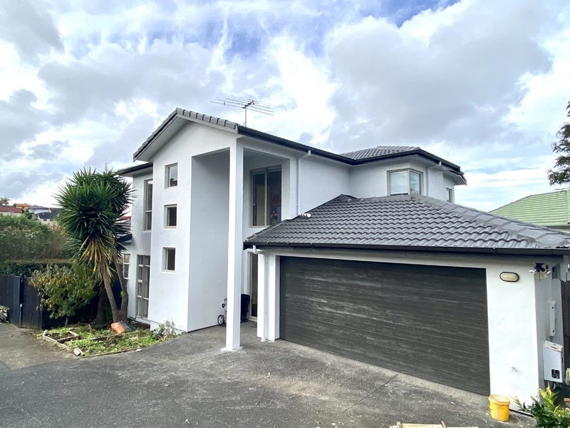 11 Gold Street, Albany Heights, Auckland - Carousel 1