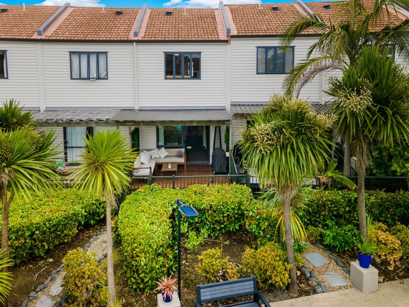 3/21 Armoy Drive, East Tamaki, Auckland - Carousel 2