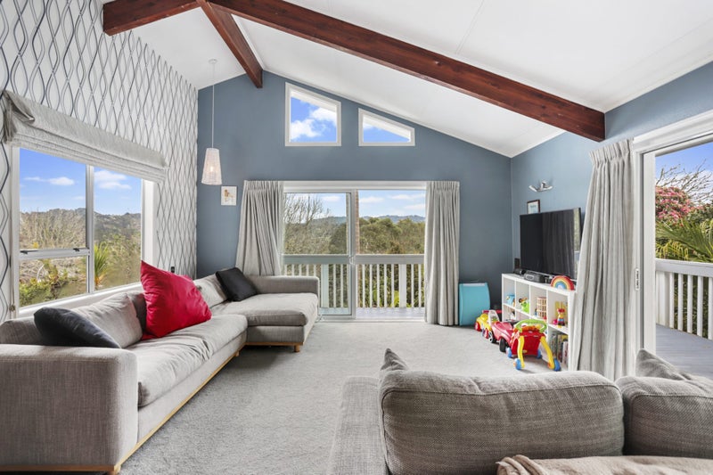 16 Autumn Avenue, Glen Eden, Auckland - Carousel 2