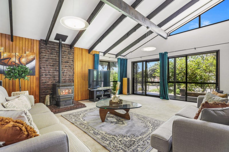 3 Wychwood Crescent, Springfield, Rotorua - Carousel 1