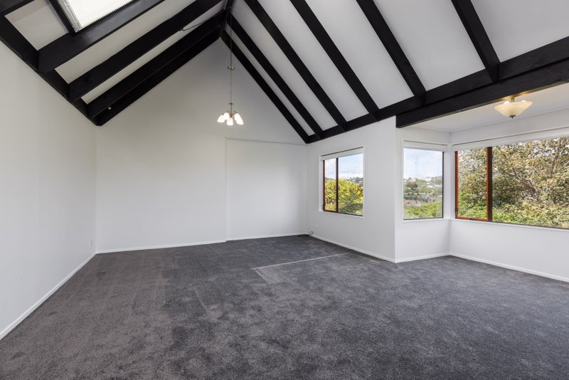 2/21 Amapur Drive, Khandallah, Wellington - Carousel 2