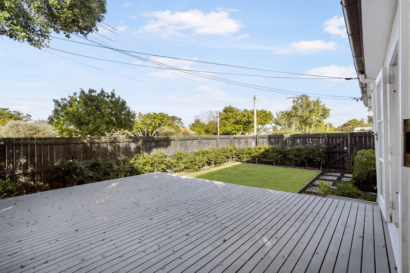 223A Riverside Avenue, Point England, Auckland - Carousel 2