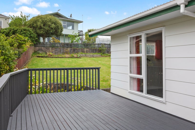 39 Ayton Drive, Whitby, Porirua - Carousel 2