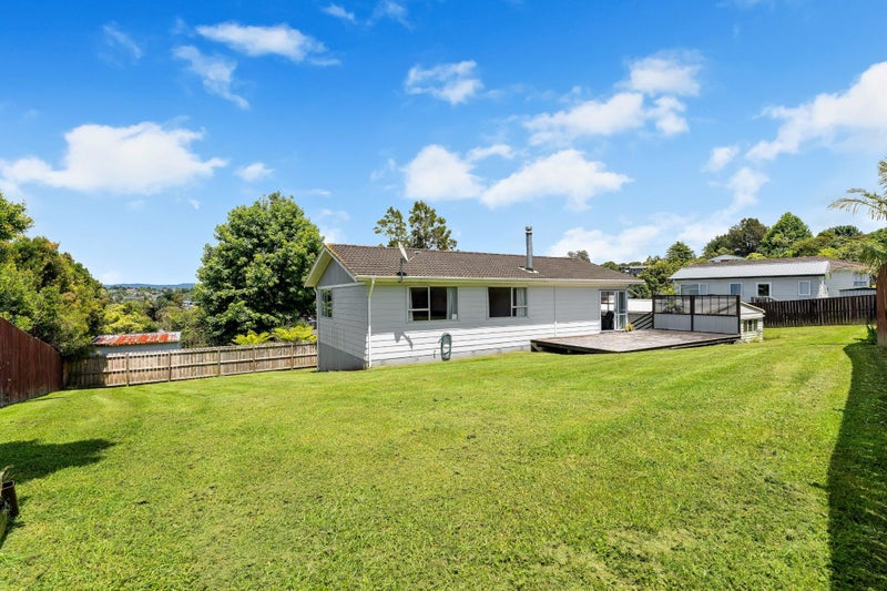6 Kemp Road, Massey, Auckland - Carousel 1