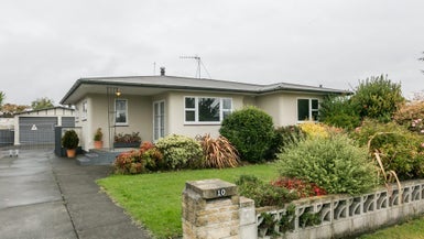 10 Henley Crescent, Pirimai, Napier - Carousel 1