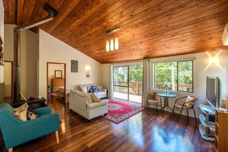 51 Crescent Road West, Ostend, Waiheke Island - Carousel 2