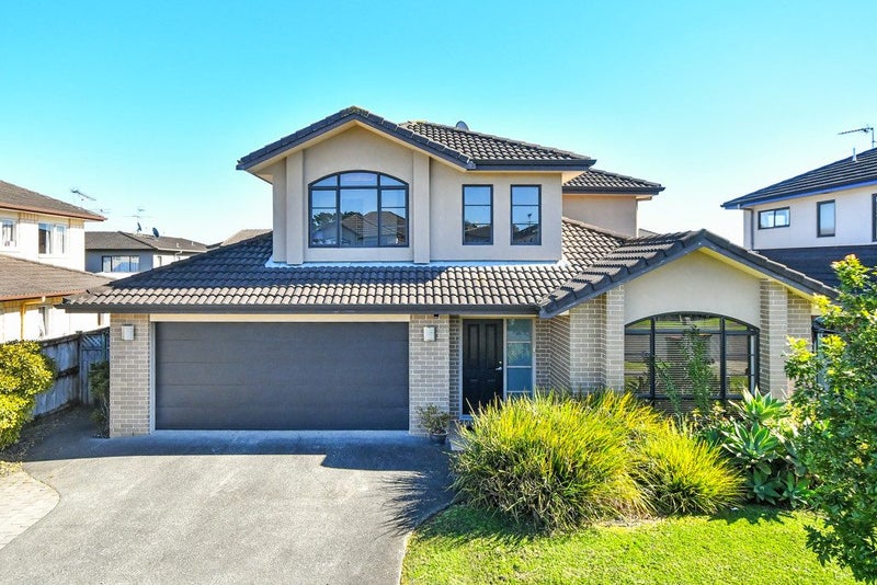 11 Woodberry Drive, Flat Bush, Auckland - Carousel 1