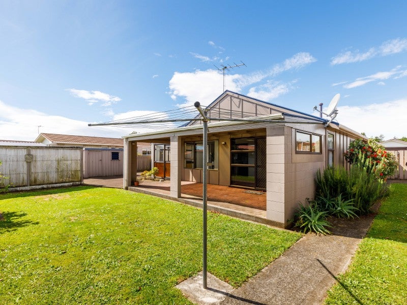 115 Heta Road, Highlands Park, New Plymouth - Carousel 2